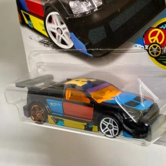 Hot Wheels Amazoom 218/365 HW Art Cars 9/10 Black Multi Color Graphics 1:64 NIP - Picture 2 of 13